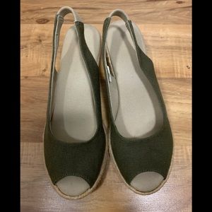 Muji sandals